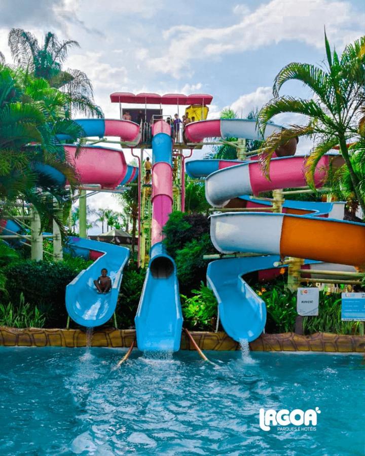Resort Lagoa Ecotowers - Acesso Gratuito Ao Lagoa Termas Parque E Ecopraia *